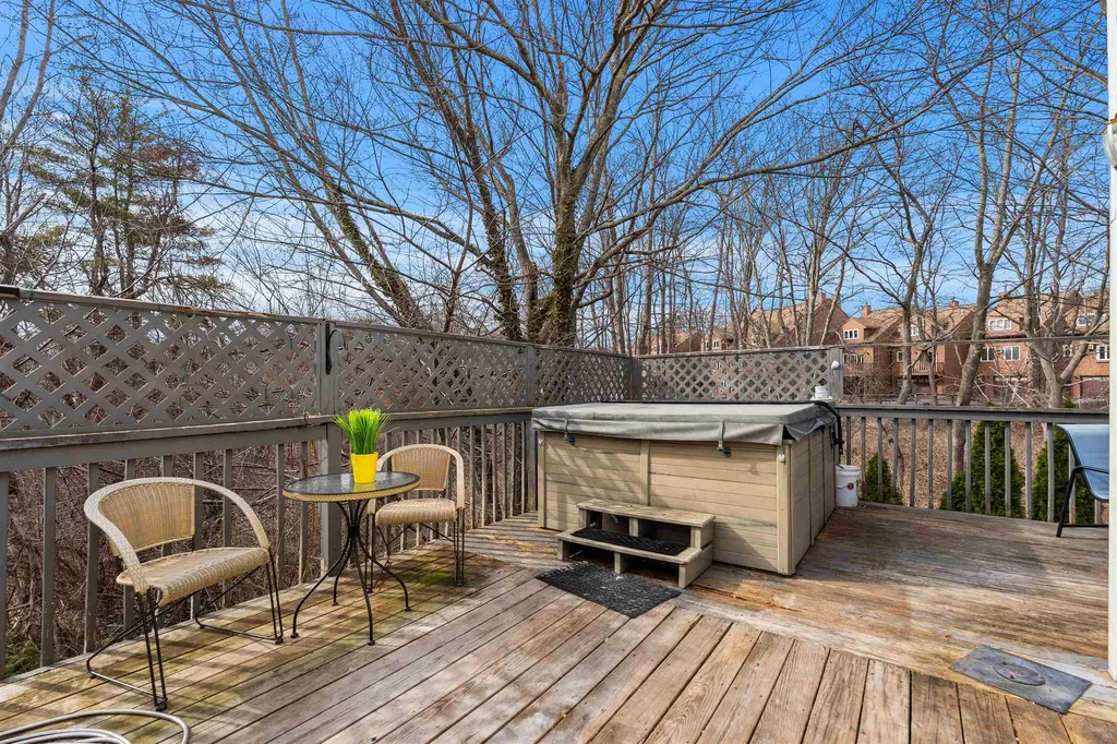 31 Peoples Place Haverhill MA 01832