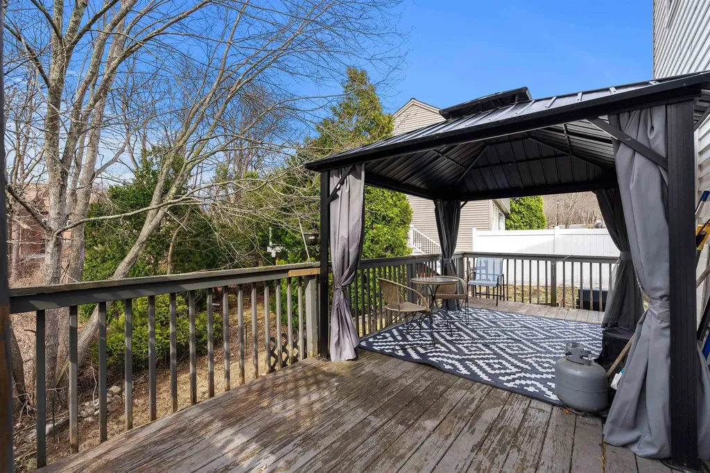 31 Peoples Place Haverhill MA 01832