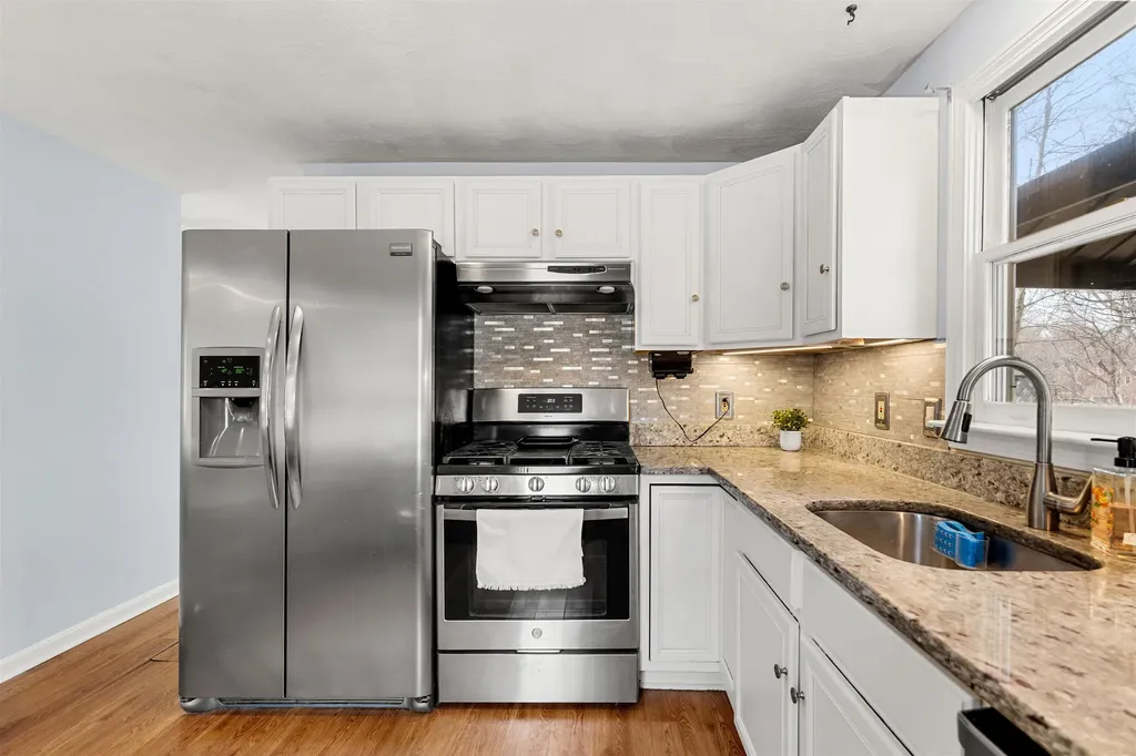31 Peoples Place Haverhill MA 01832