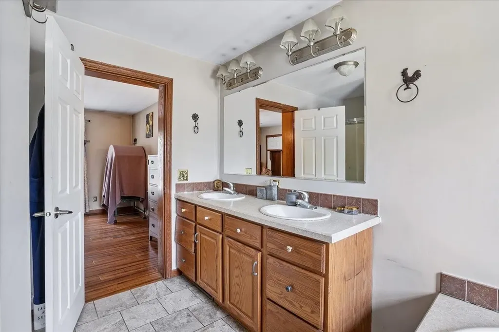 59 Harvey Lake Road Northwood NH 03261