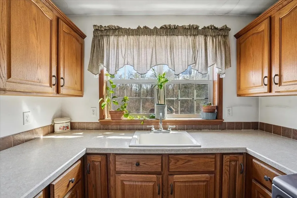 59 Harvey Lake Road Northwood NH 03261