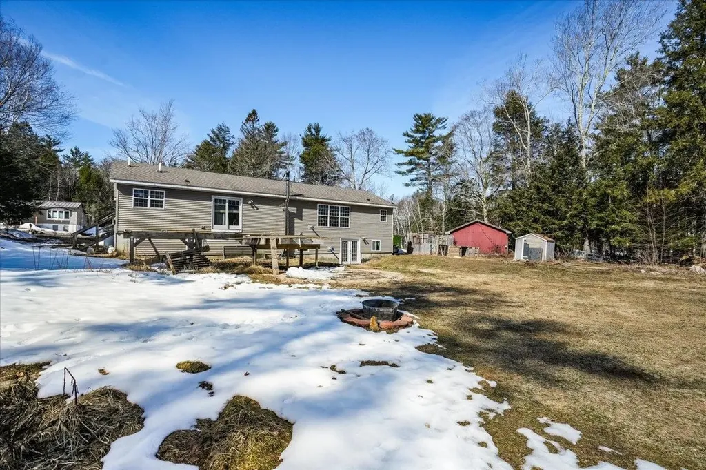 59 Harvey Lake Road Northwood NH 03261
