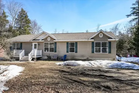 59 Harvey Lake Road Northwood NH 03261