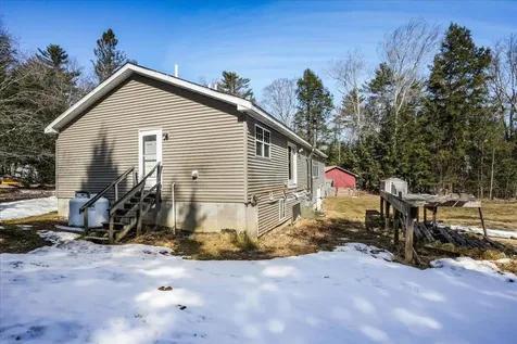 59 Harvey Lake Road Northwood NH 03261