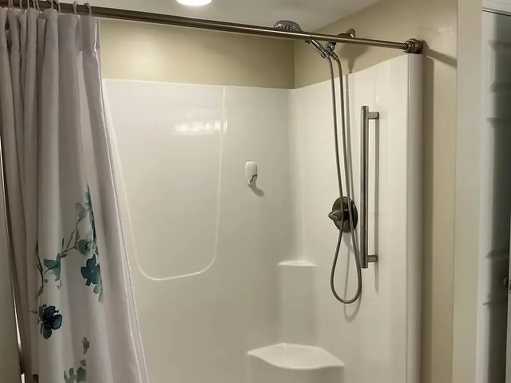 7 Sterling Hill Lane Exeter NH 03833