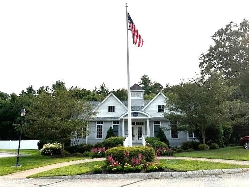 7 Sterling Hill Lane Exeter NH 03833