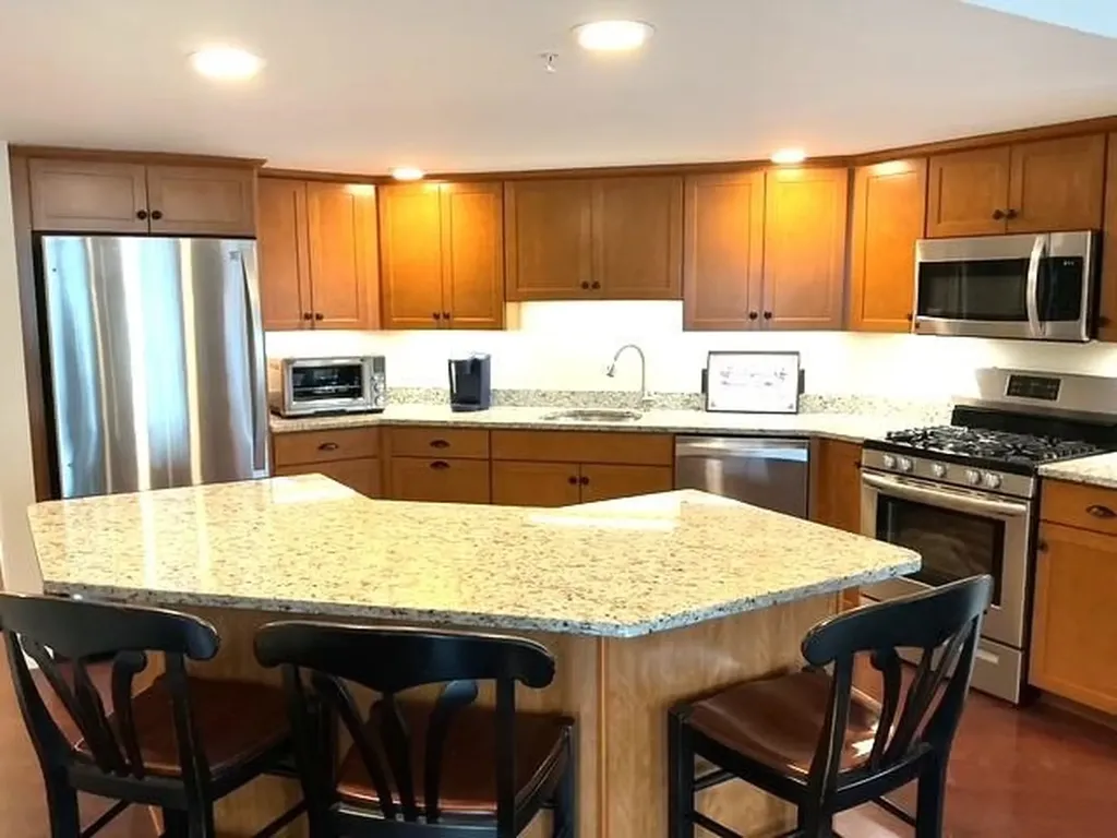 7 Sterling Hill Lane Exeter NH 03833