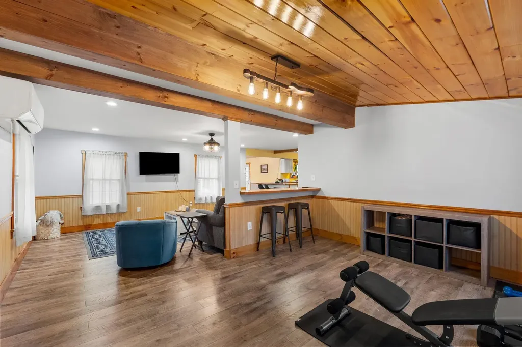 11 Hubbard Hill Road Greenville NH 03048