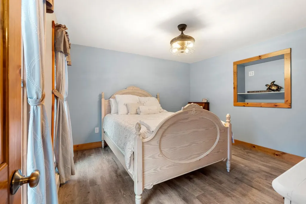 11 Hubbard Hill Road Greenville NH 03048