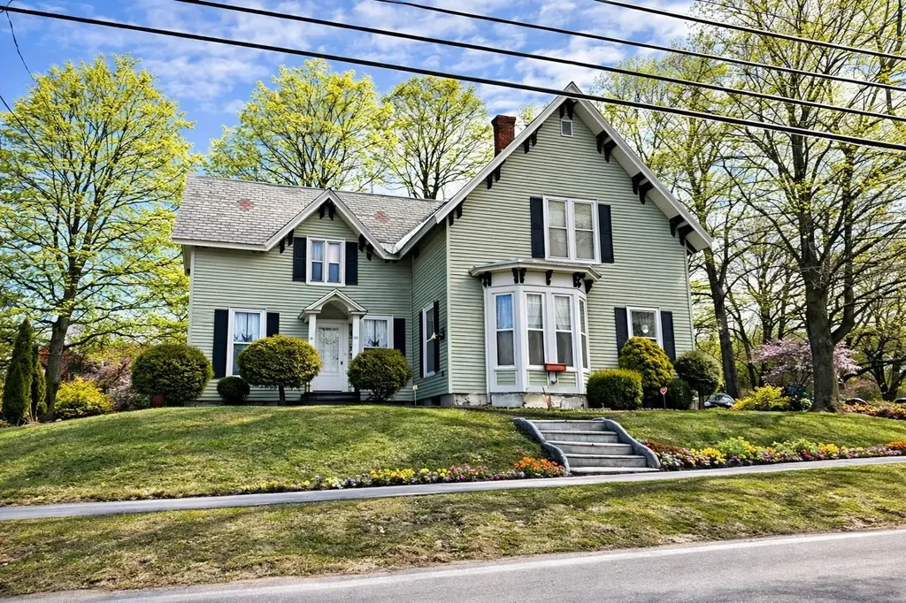 28 Carver Street Brandon VT 05733