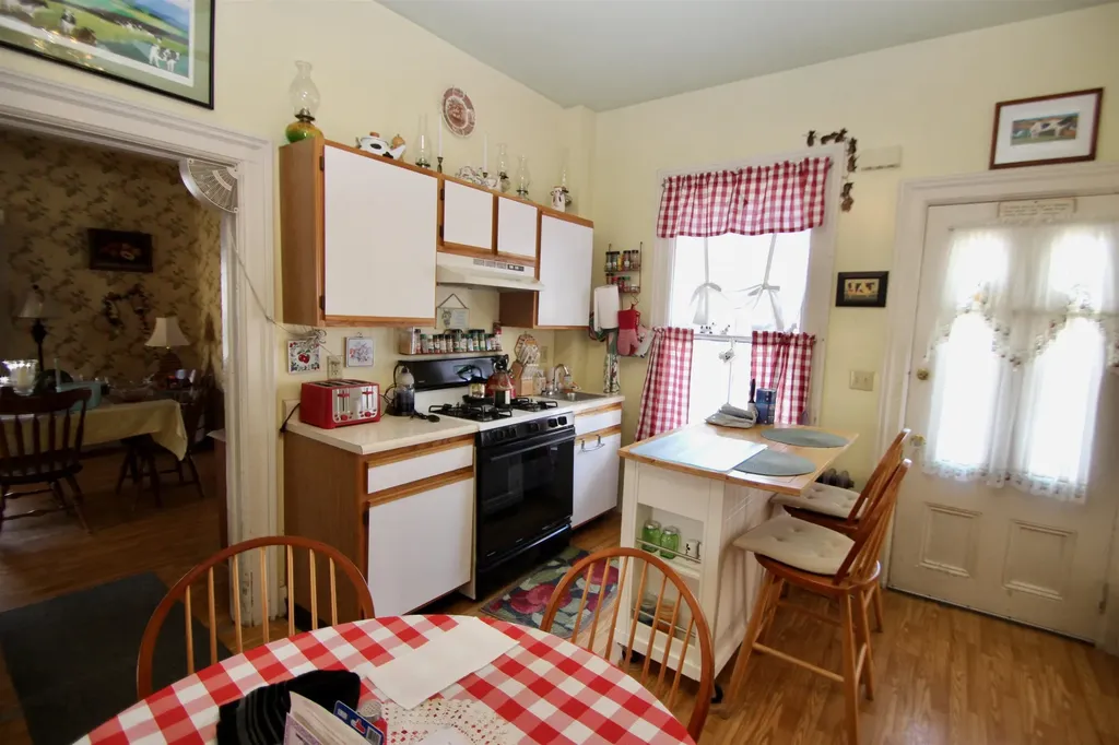 28 Carver Street Brandon VT 05733