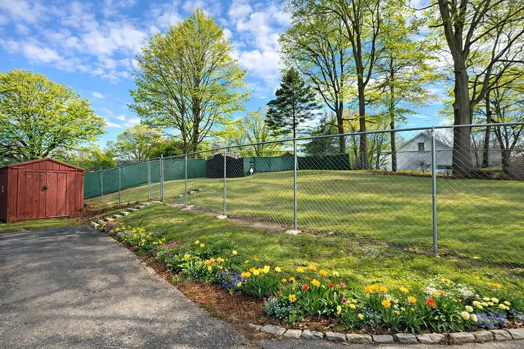 28 Carver Street Brandon VT 05733