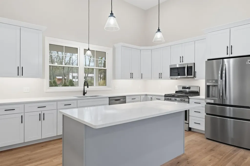 80 Hatch Corner Road Meredith NH 03253