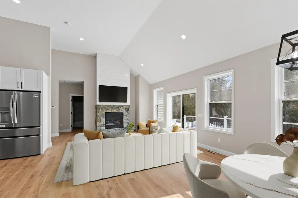 80 Hatch Corner Road Meredith NH 03253