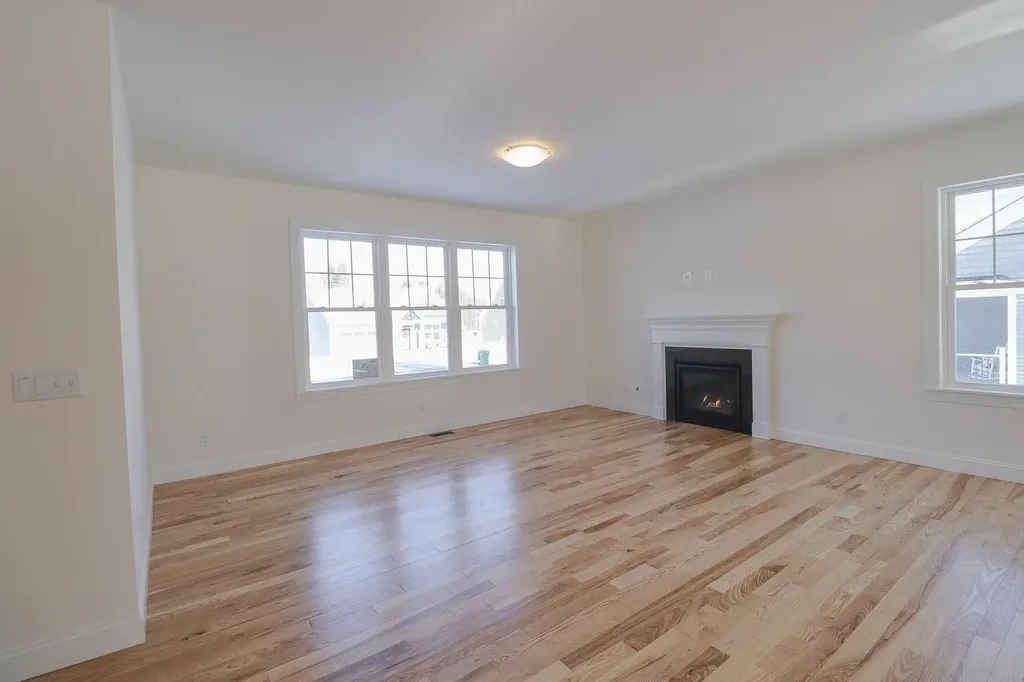 28 Summerwind Place Greenland NH 03840