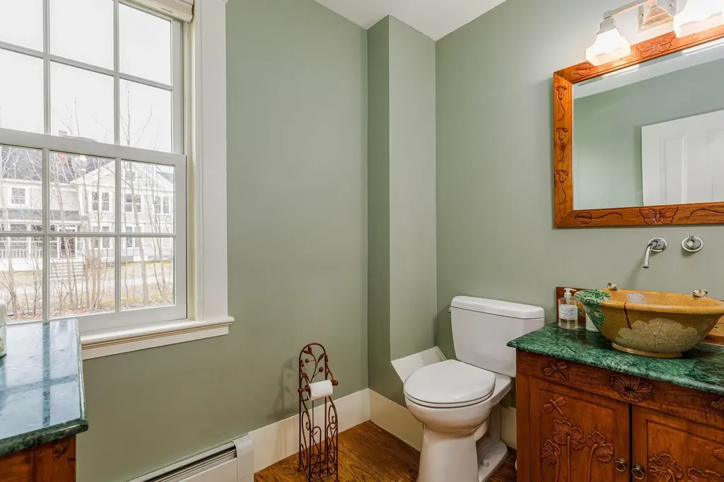 69 Court Street Exeter NH 03833