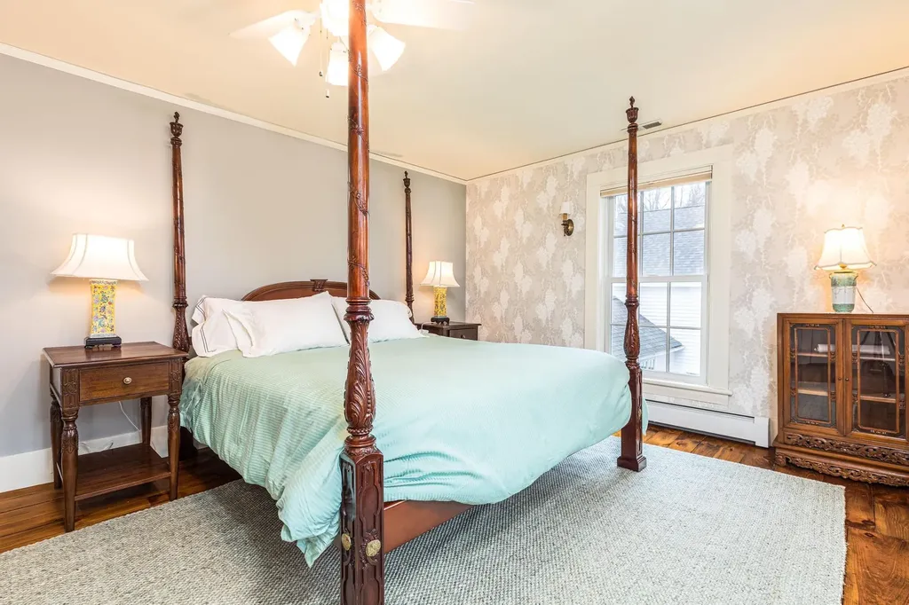 69 Court Street Exeter NH 03833