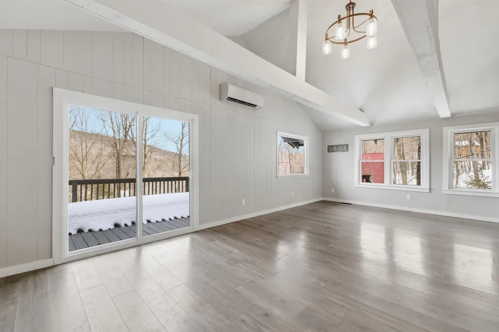 25 Hilltop Drive Newbury NH 03255