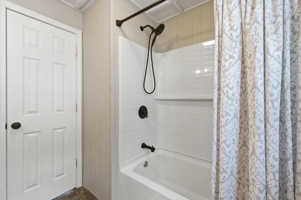 25 Hilltop Drive Newbury NH 03255