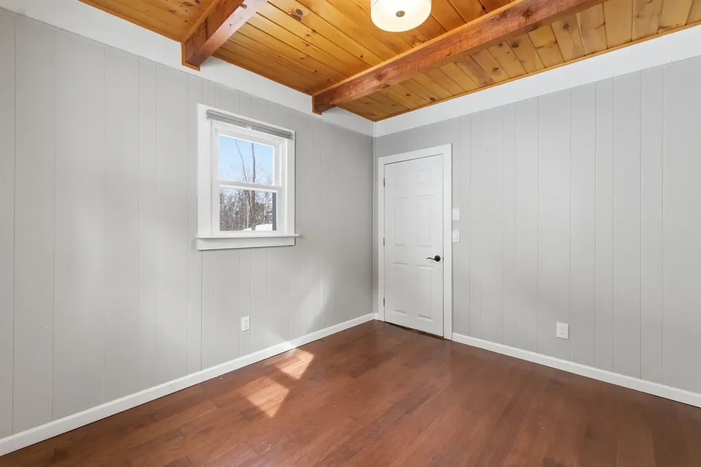 25 Hilltop Drive Newbury NH 03255