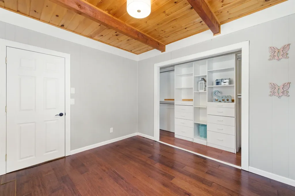 25 Hilltop Drive Newbury NH 03255