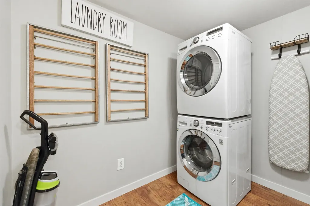 25 Hilltop Drive Newbury NH 03255