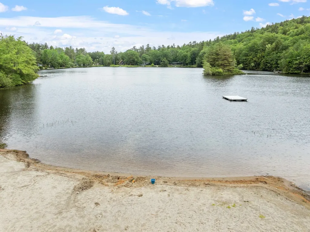 25 Hilltop Drive Newbury NH 03255