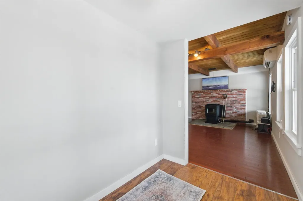 25 Hilltop Drive Newbury NH 03255