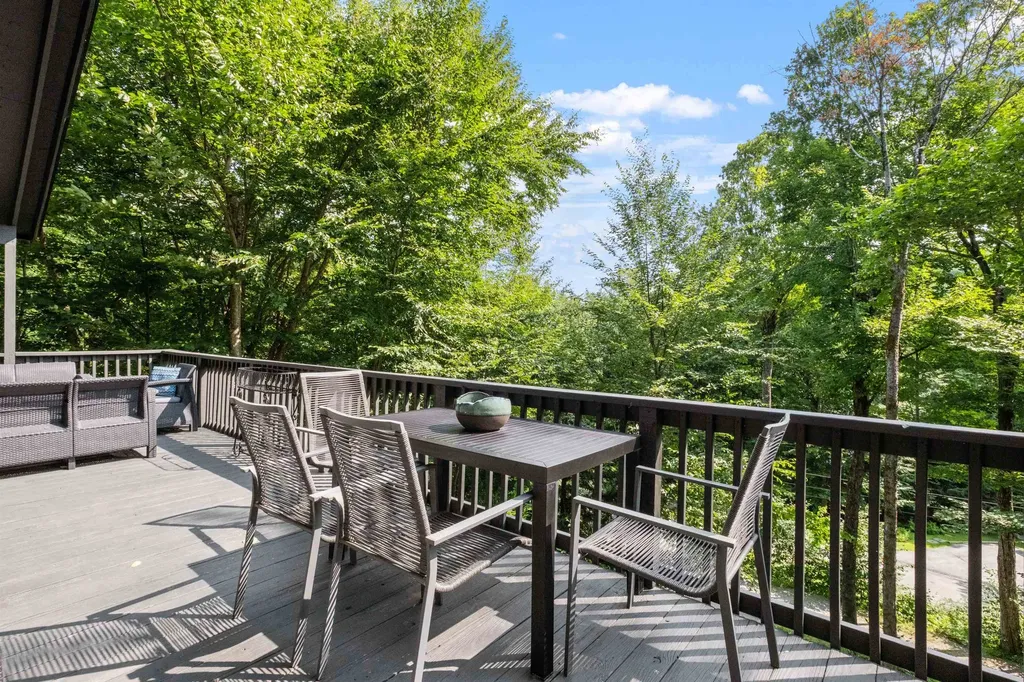 25 Hilltop Drive Newbury NH 03255