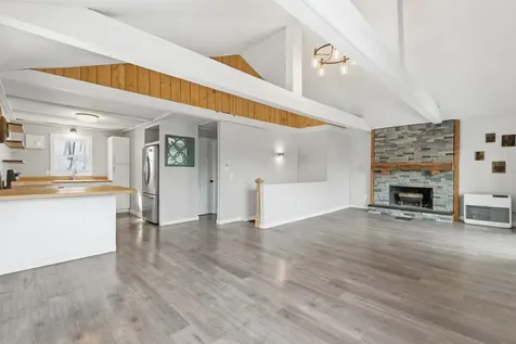 25 Hilltop Drive Newbury NH 03255