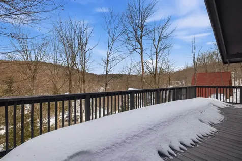 25 Hilltop Drive Newbury NH 03255