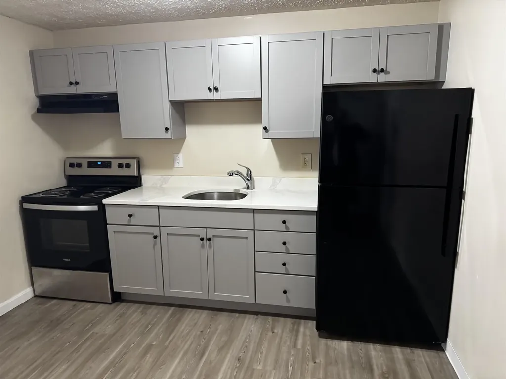 55 Log Street Manchester NH 03101