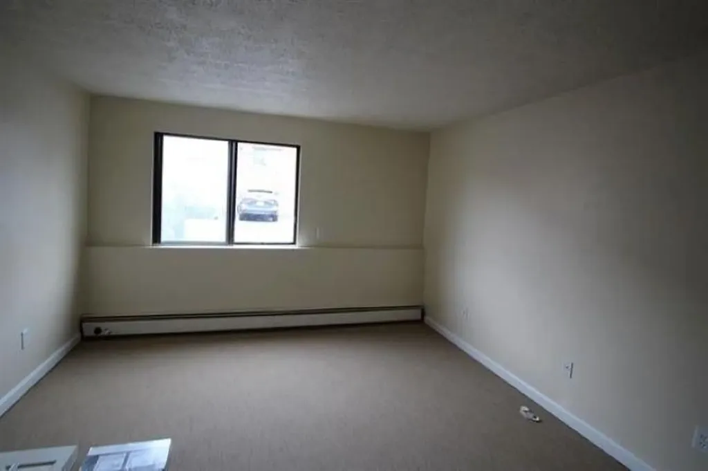 55 Log Street Manchester NH 03101