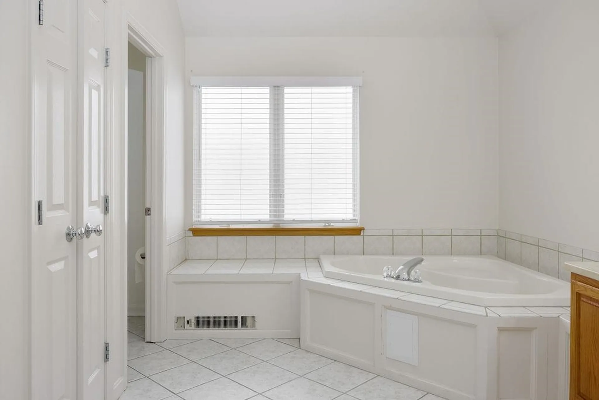 78 Apple Blossom Drive Lebanon NH 03784