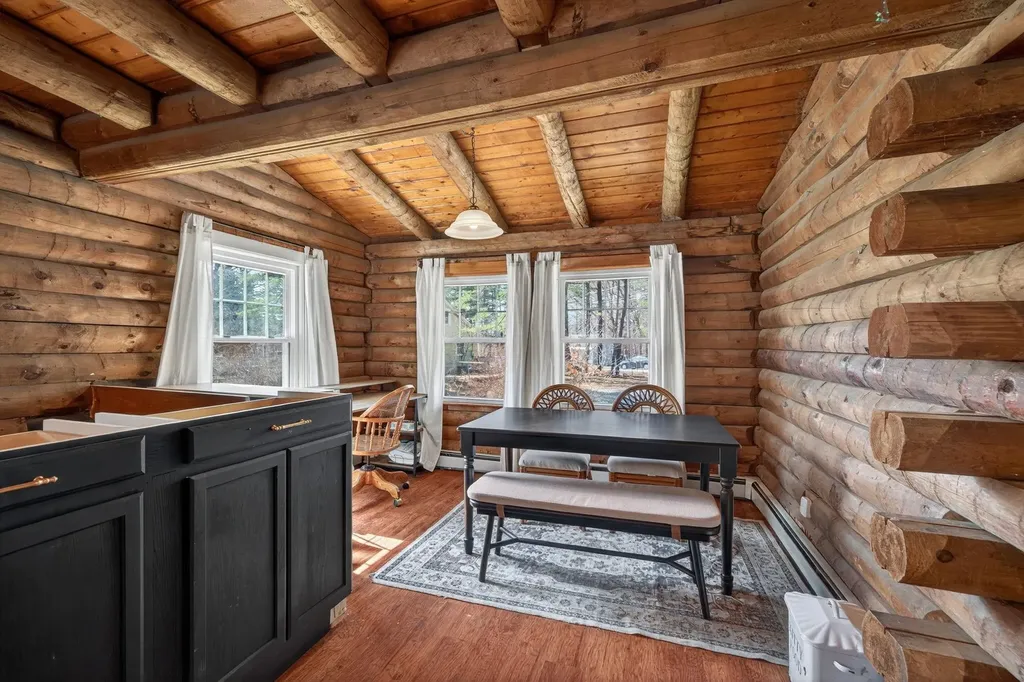 21 Langs Lane Newmarket NH 03857