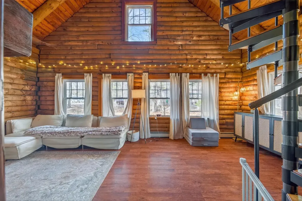 21 Langs Lane Newmarket NH 03857