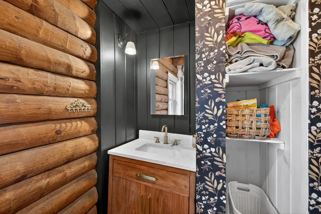 21 Langs Lane Newmarket NH 03857