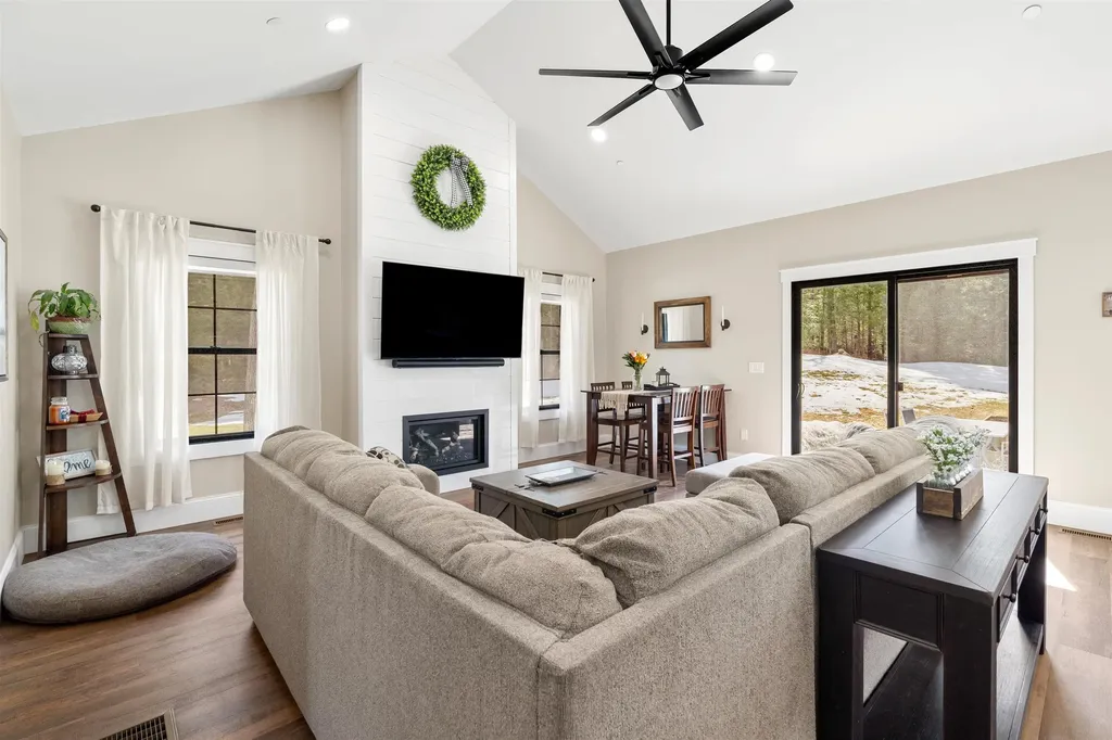 126 Grimstone Drive Belmont NH 03220