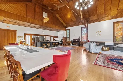 42 Maple Street Bethlehem NH 03574