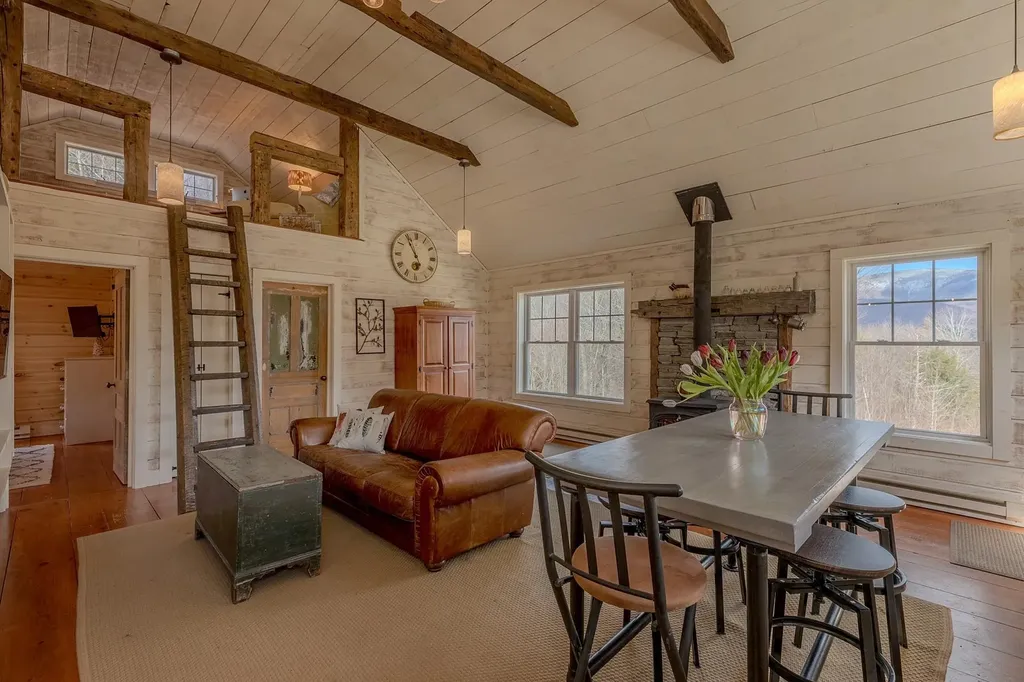 384 Alden Road Sunderland VT 05250