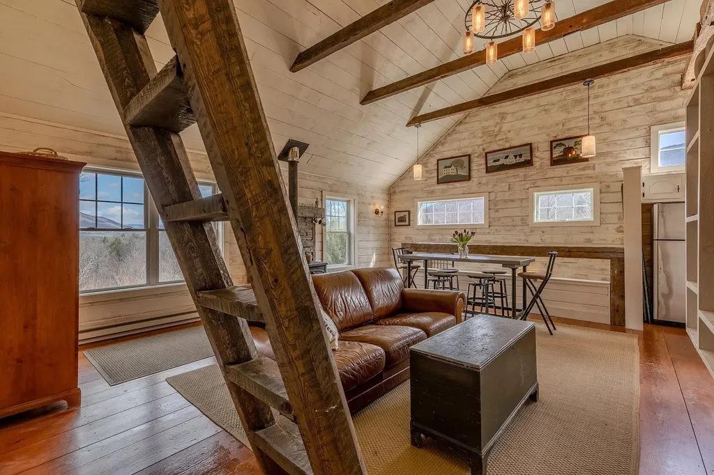 384 Alden Road Sunderland VT 05250