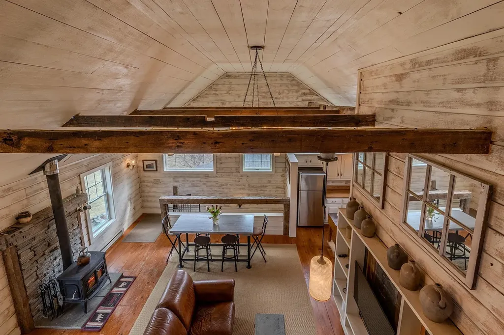 384 Alden Road Sunderland VT 05250