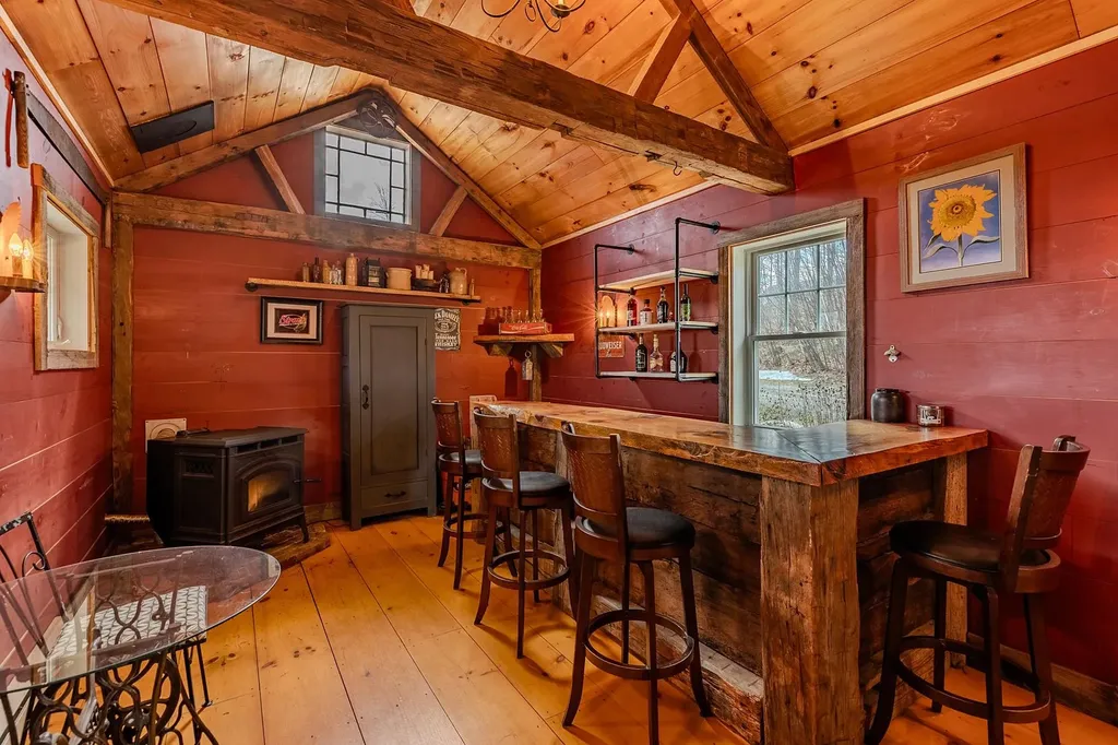 384 Alden Road Sunderland VT 05250