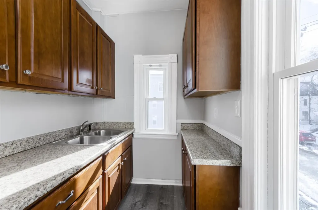 259 Notre Dame Avenue Manchester NH 03102