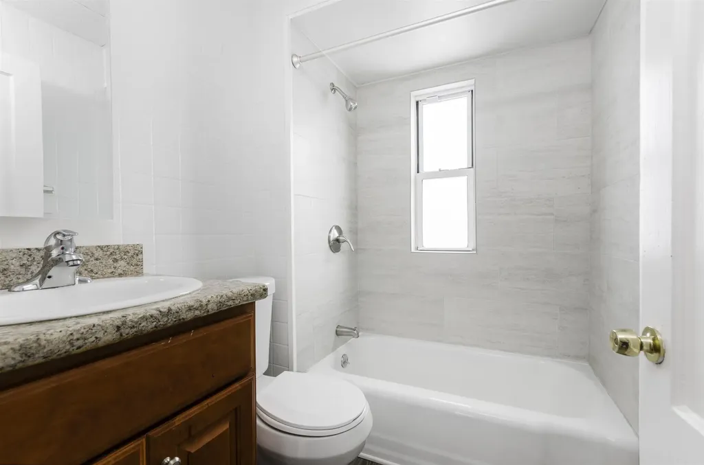 259 Notre Dame Avenue Manchester NH 03102