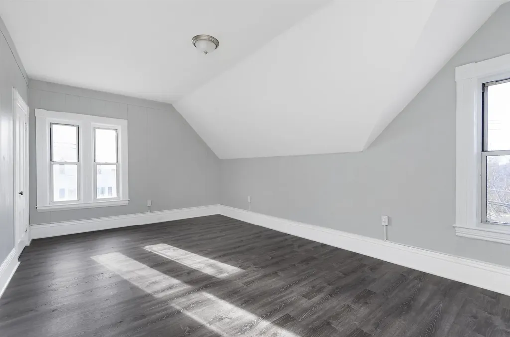 259 Notre Dame Avenue Manchester NH 03102