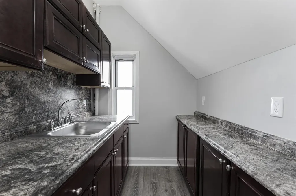 259 Notre Dame Avenue Manchester NH 03102