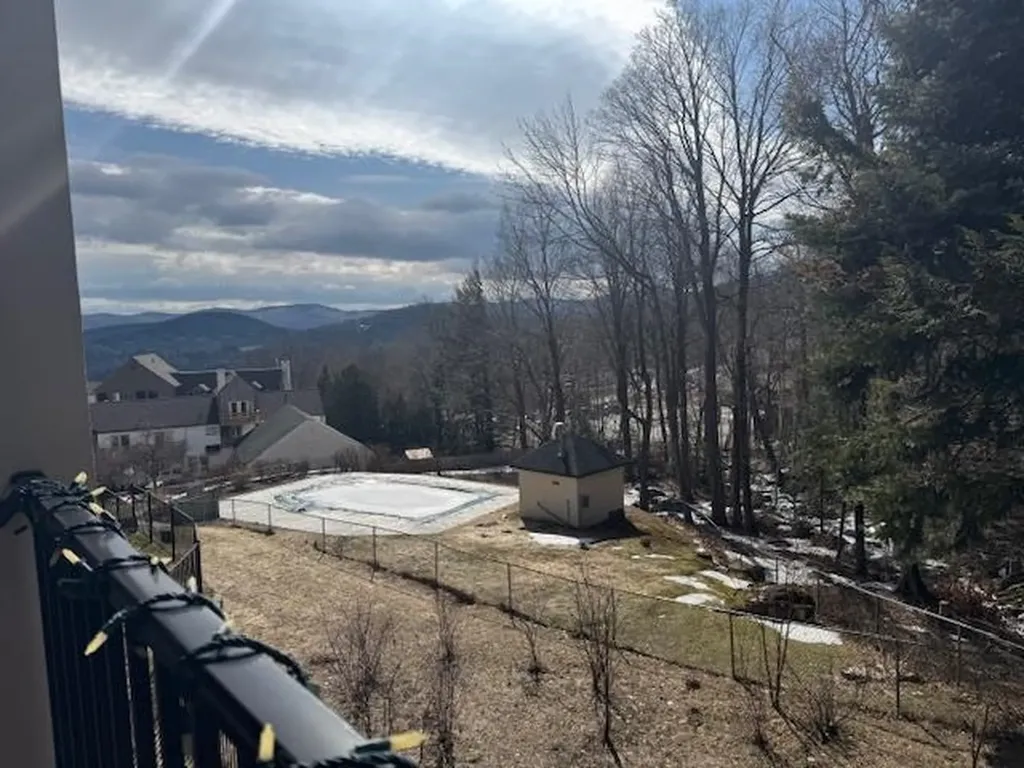 251 Mountainside Drive Warren VT 05674