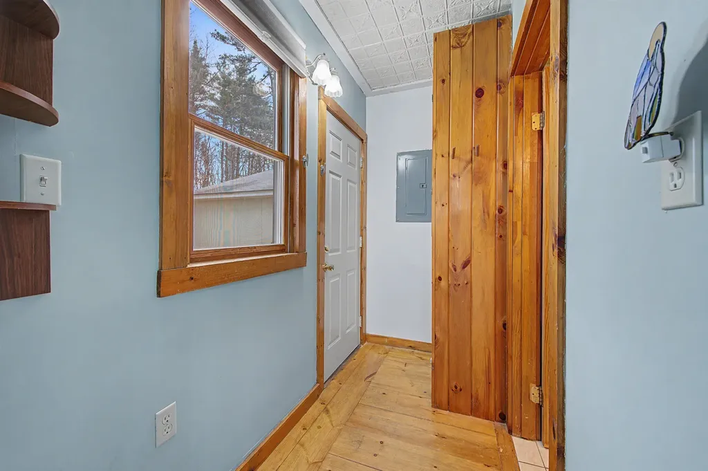 48 Bradford Road Sunapee NH 03782