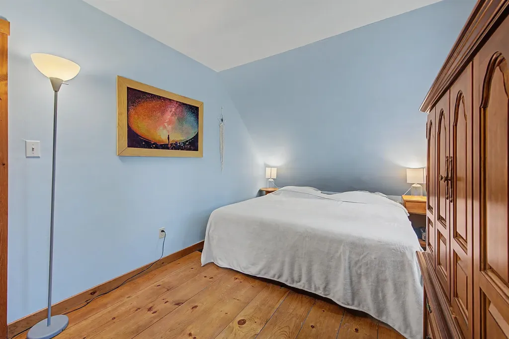 48 Bradford Road Sunapee NH 03782